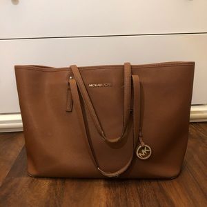 Michael Kors Brown Jet Set Medium Leather Purse